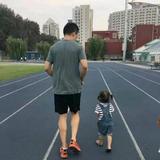 小碎步2022头像
