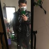 西北孤傲的狼头像