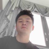 大头下雨要笑头像