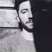 与世无争31020头像