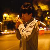 邓恭梓哦头像