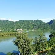 雷庭UINO的个人资料头像