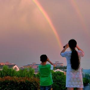 细雨晴虹头像