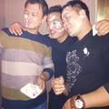 酒酒九哥头像
